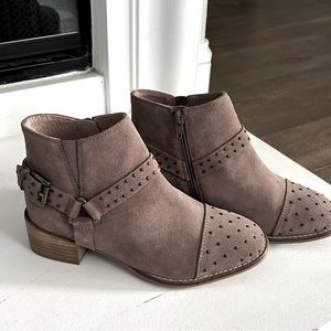New SEYCHELLES Ankle Boots